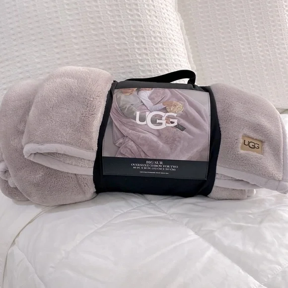 Big ugg blanket shop